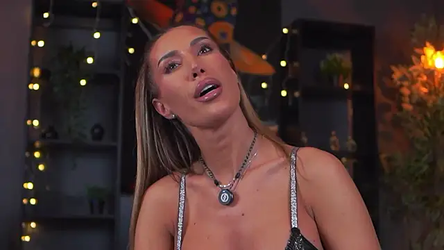 Evelyn Evyyy online show from 02/03/26, 07:19