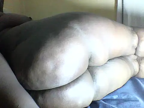 Snapshot of Gorgeous_ass20 chatting on 12/14/25, 11:54 Gorgeous ass20 online show from 12/14/25, 11:54