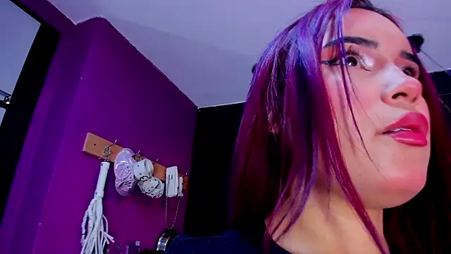 Alexa Slave online show from 12/04/25, 07:02