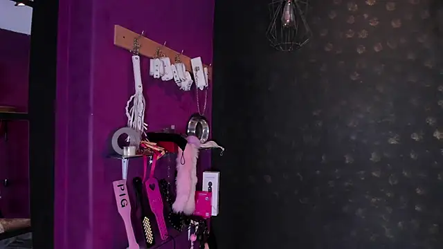 Alexa Slave online show from 11/20/25, 07:14