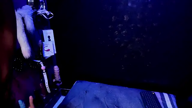 Alexa Slave online show from 02/25/25, 07:38