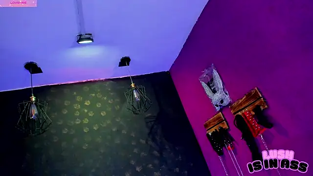 Alexa Slave online show from 04/16/26, 09:39