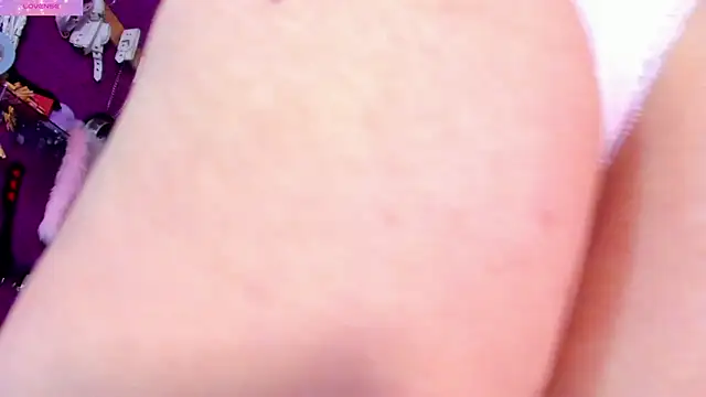 Alexa Slave online show from 04/13/26, 07:18