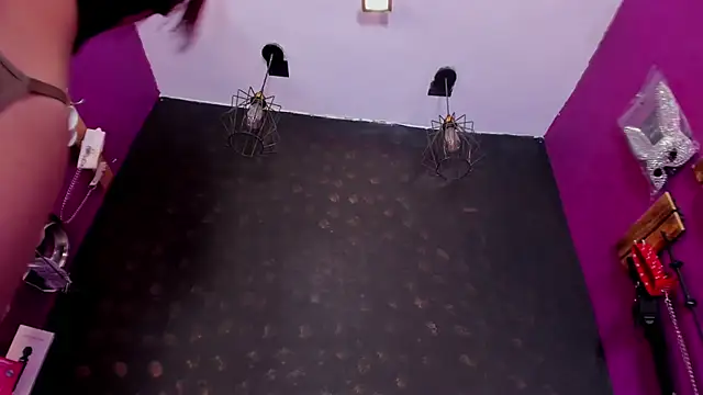 Alexa Slave online show from 10/30/25, 07:11