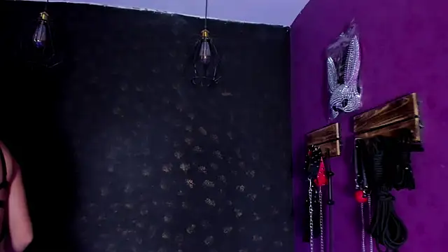 Alexa Slave online show from 11/17/25, 07:07