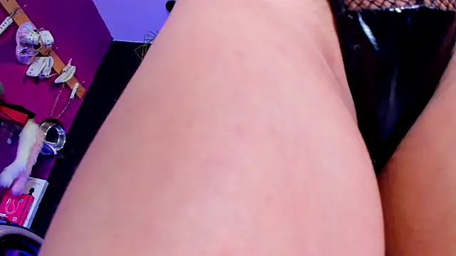 Alexa Slave online show from 05/06/26, 07:18