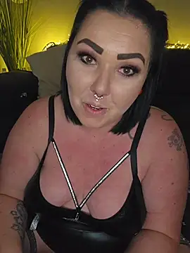 -BonnieBlack- online show from 11/27/25, 07:03