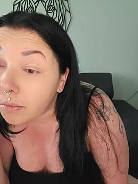 -BonnieBlack- online show from 05/18/26, 06:29