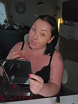 -BonnieBlack- online show from 01/08/26, 07:25