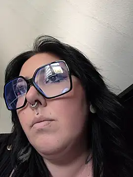 -BonnieBlack- online show from 04/04/26, 11:17