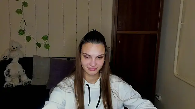 Aminakisuliawolf online show from 12/10/24, 11:00