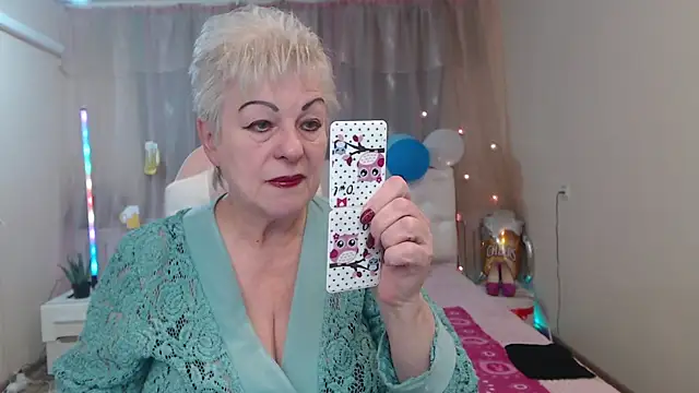 KayleSmoll online show from 10/08/25, 06:30