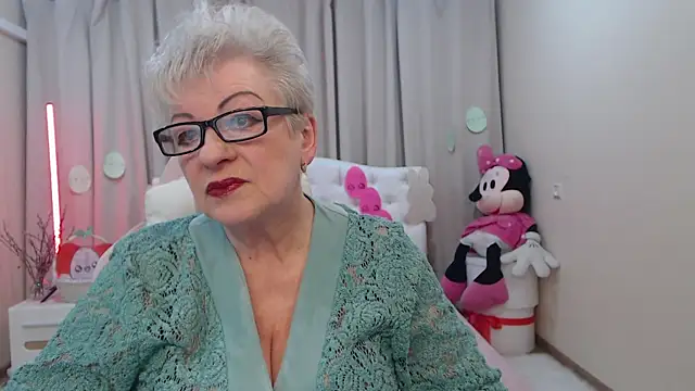 KayleSmoll online show from 04/10/26, 06:48