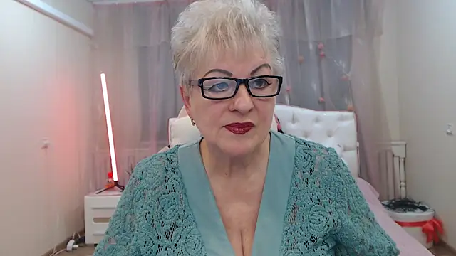 KayleSmoll online show from 11/21/25, 07:46