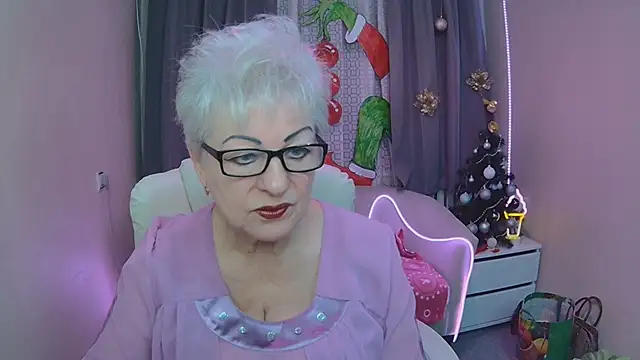 KayleSmoll online show from 12/18/25, 07:29