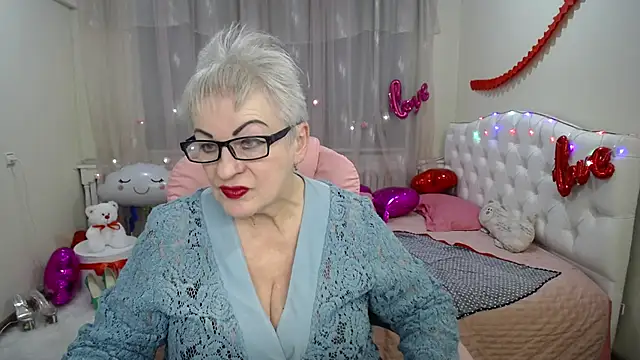 KayleSmoll online show from 03/01/25, 10:21