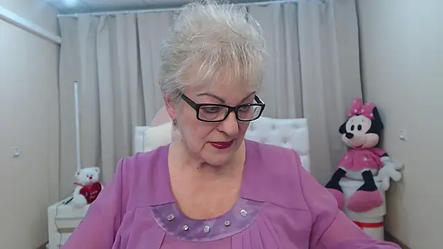 KayleSmoll online show from 03/25/26, 07:46