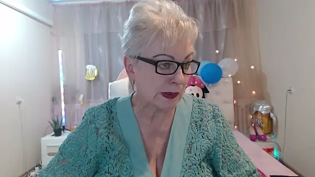 KayleSmoll online show from 10/02/25, 06:22