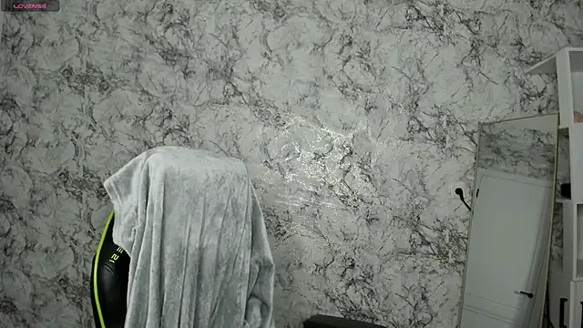 DeniRicchii online show from 04/04/26, 06:36