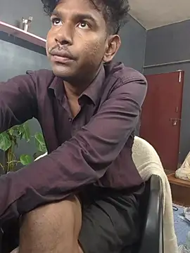 richardjames95 online show from 11/02/25, 02:44