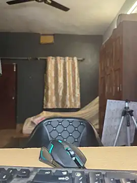 richardjames95 online show from 10/13/25, 08:21