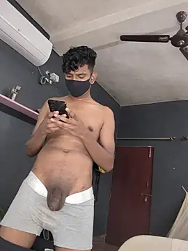 richardjames95 online show from 10/28/25, 01:21