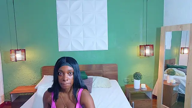 Shamiraa moore online show from 11/27/25, 08:09