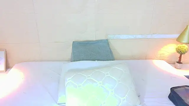 Shamiraa moore online show from 01/08/26, 06:47