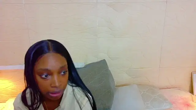 Shamiraa moore online show from 05/14/26, 07:22