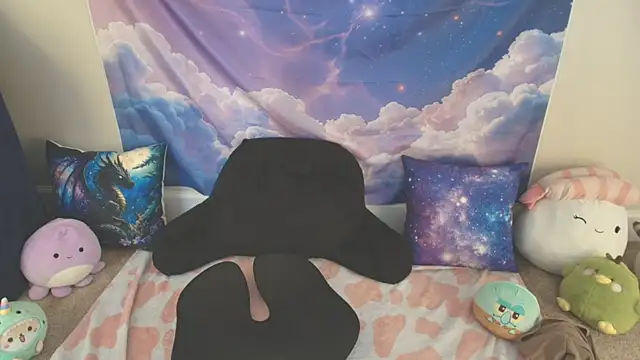 MilkyBunny online show from 04/13/26, 07:40