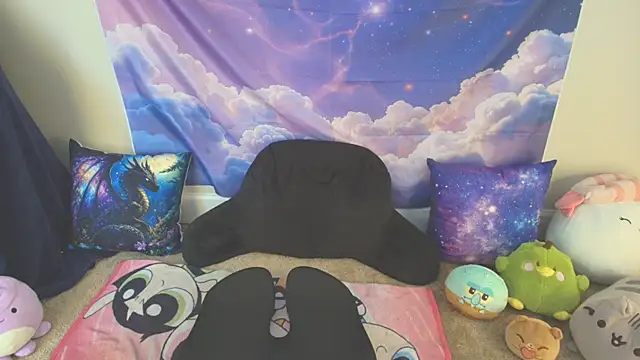 MilkyBunny online show from 05/19/26, 04:03