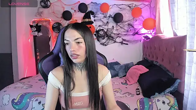 Snapshot of Alice_ch1 chatting on 10/19/25, 02:53 Alice ch1 online show from 10/19/25, 02:53