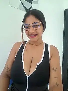 Sofythom1 online show from 10/26/25, 08:20