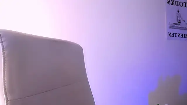 Snapshot of elektraa_sky11 chatting on 02/11/25, 02:02 elektraa sky11 online show from 02/11/25, 02:02