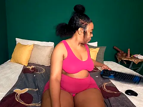 GiantBootyMilf online show from 03/10/25, 01:43