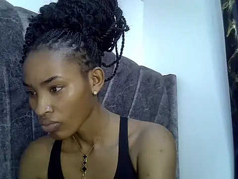 cute-alexis online show from 10/31/25, 11:07