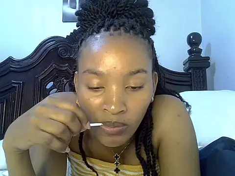 cute-alexis online show from 12/17/25, 10:26