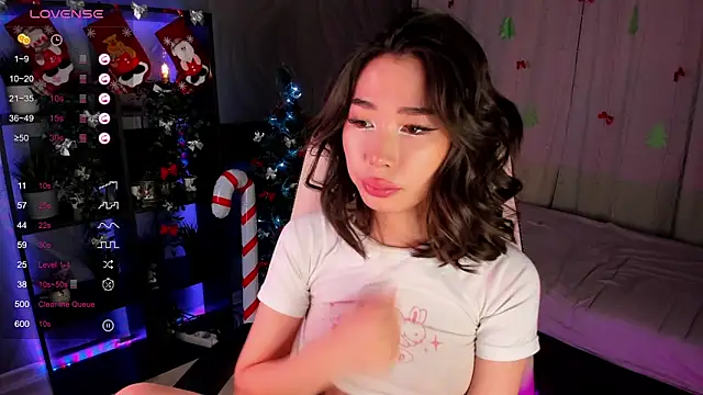 sensualily online show from 12/17/25, 04:12