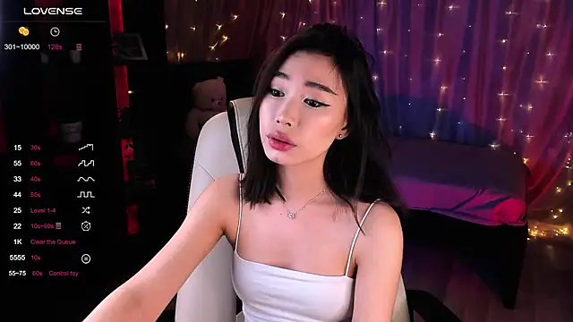 Snapshot of sensualily chatting on 01/12/25, 05:44 sensualily online show from 01/12/25, 05:44