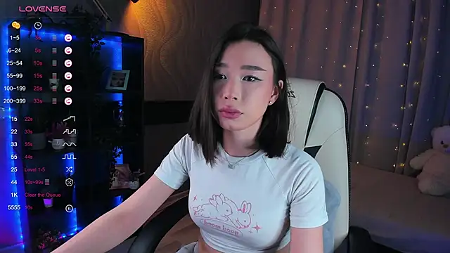 Snapshot of sensualily chatting on 03/09/25, 06:11 sensualily online show from 03/09/25, 06:11