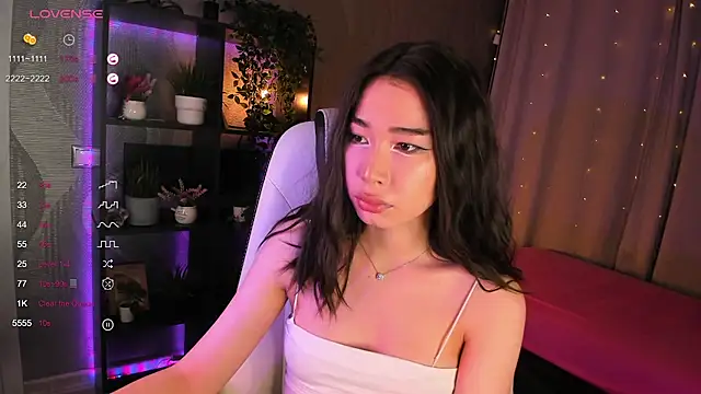 Snapshot of sensualily chatting on 09/20/25, 02:22 sensualily online show from 09/20/25, 02:22