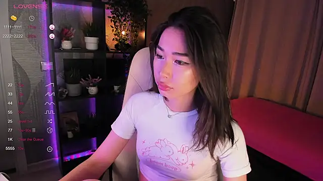 Snapshot of sensualily chatting on 09/17/25, 03:47 sensualily online show from 09/17/25, 03:47