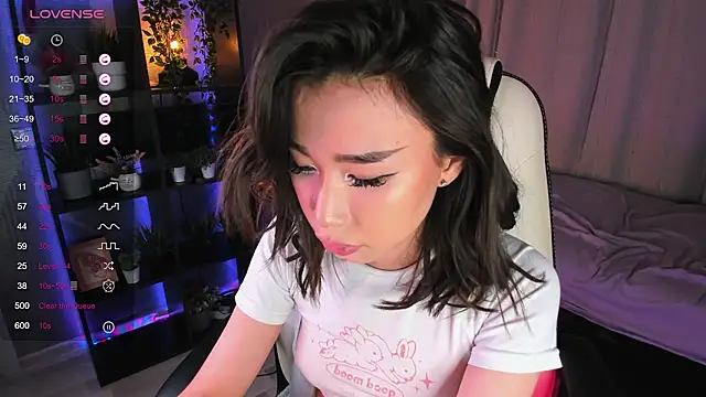 sensualily online show from 12/13/25, 08:04