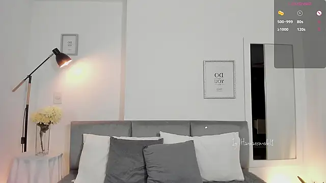 Snapshot of Hannaos chatting on 11/24/25, 11:10 Hannaos online show from 11/24/25, 11:10