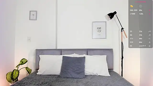 Snapshot of Hannaos chatting on 01/17/26, 11:36 Hannaos online show from 01/17/26, 11:36