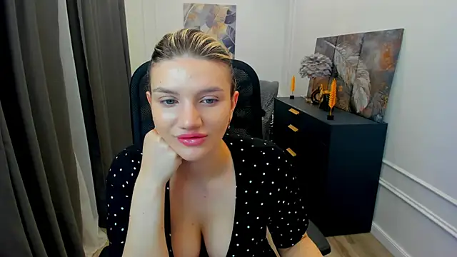 SelenaeMoore online show from 05/21/26, 03:48