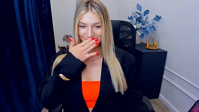 SelenaeMoore online show from 11/30/25, 06:41