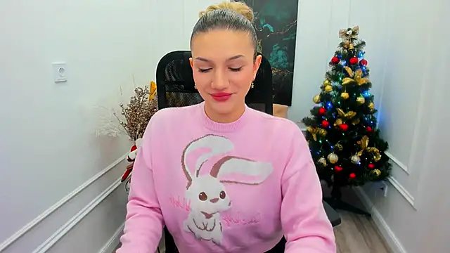 SelenaeMoore online show from 12/05/25, 03:27