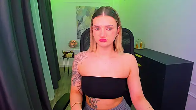 SelenaeMoore online show from 03/14/26, 07:42