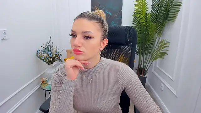 SelenaeMoore online show from 01/15/26, 03:21